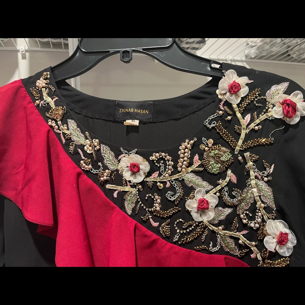 black suit of zainab hassan slightly used